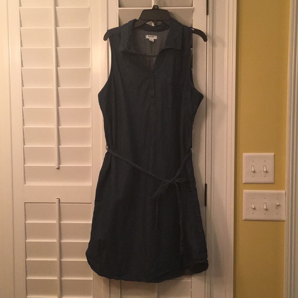 Old Navy Denim Sleeveless Shift Dress // size L